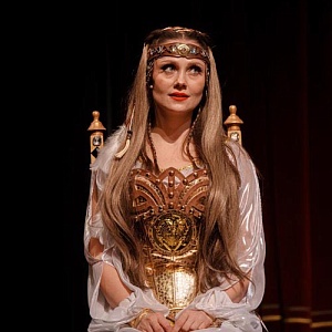 Новогодняя кампания в Тверском академическом театре драмы близится к завершению. Фотоальбом