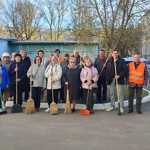 Тверской театр драмы провел ежегодный субботник