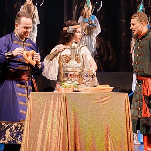 Новогодняя кампания в Тверском академическом театре драмы близится к завершению. Фотоальбом